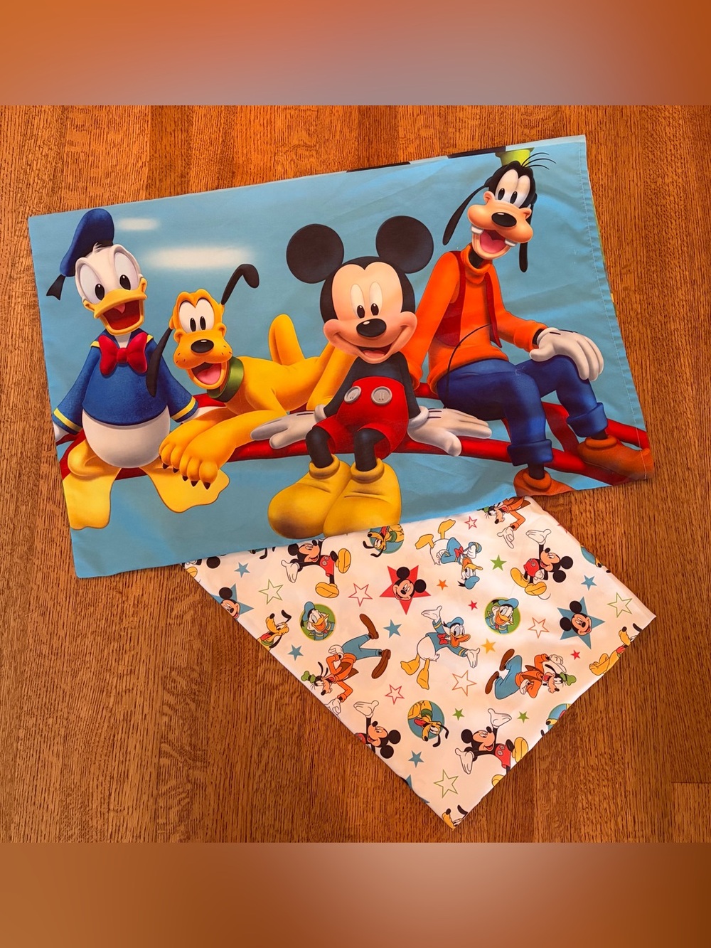 Disney Mickey Mouse Clubhouse Toddler Flat Sheet & Reversible Pillowcase Set